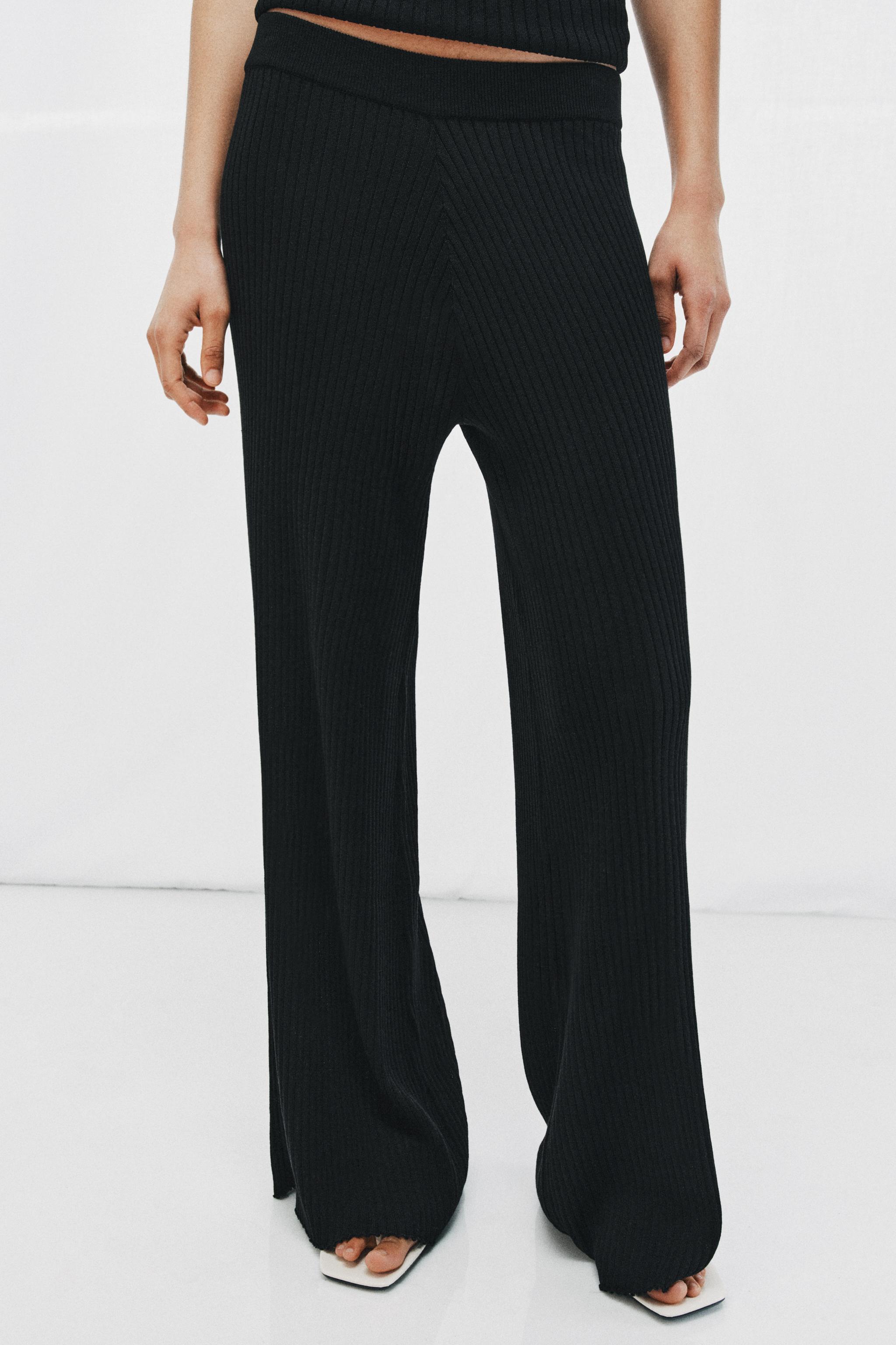 PANTALON LARGE EN MAILLE CÔTELÉE